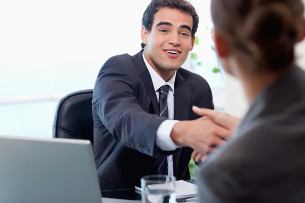 Programas de formación técnica para generar empleo